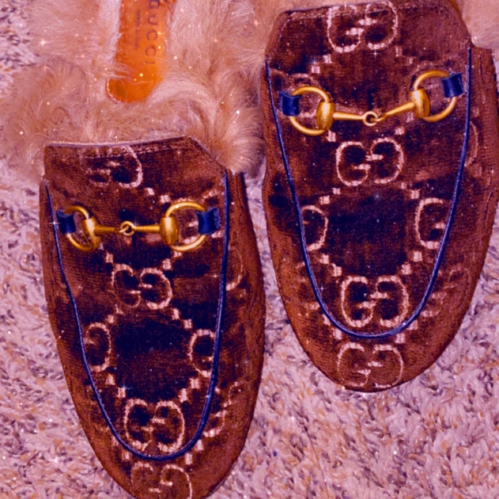AUTHENTIC Gucci Princeton mules.